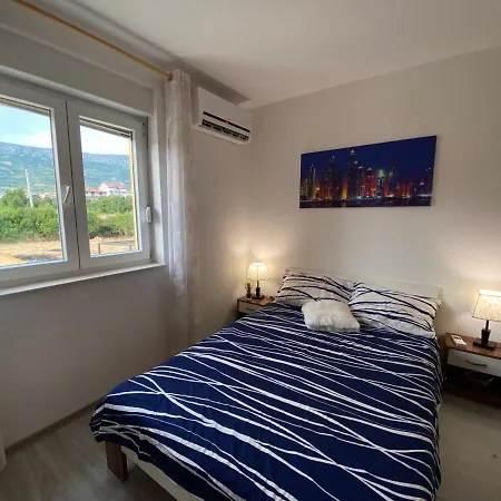 Spacious Close To The Sea In Split Area Apartment *