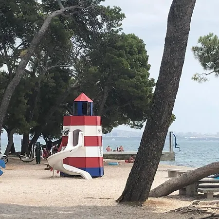Spacious Close To The Sea In Split Area Apartment