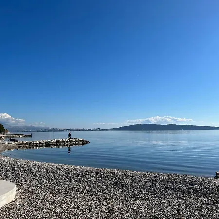 Apartment Spacious Close To The Sea In Split Area *