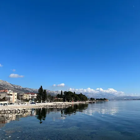 Spacious Close To The Sea In Split Area Apartment