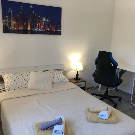 Spacious Close To The Sea In Split Area Apartment